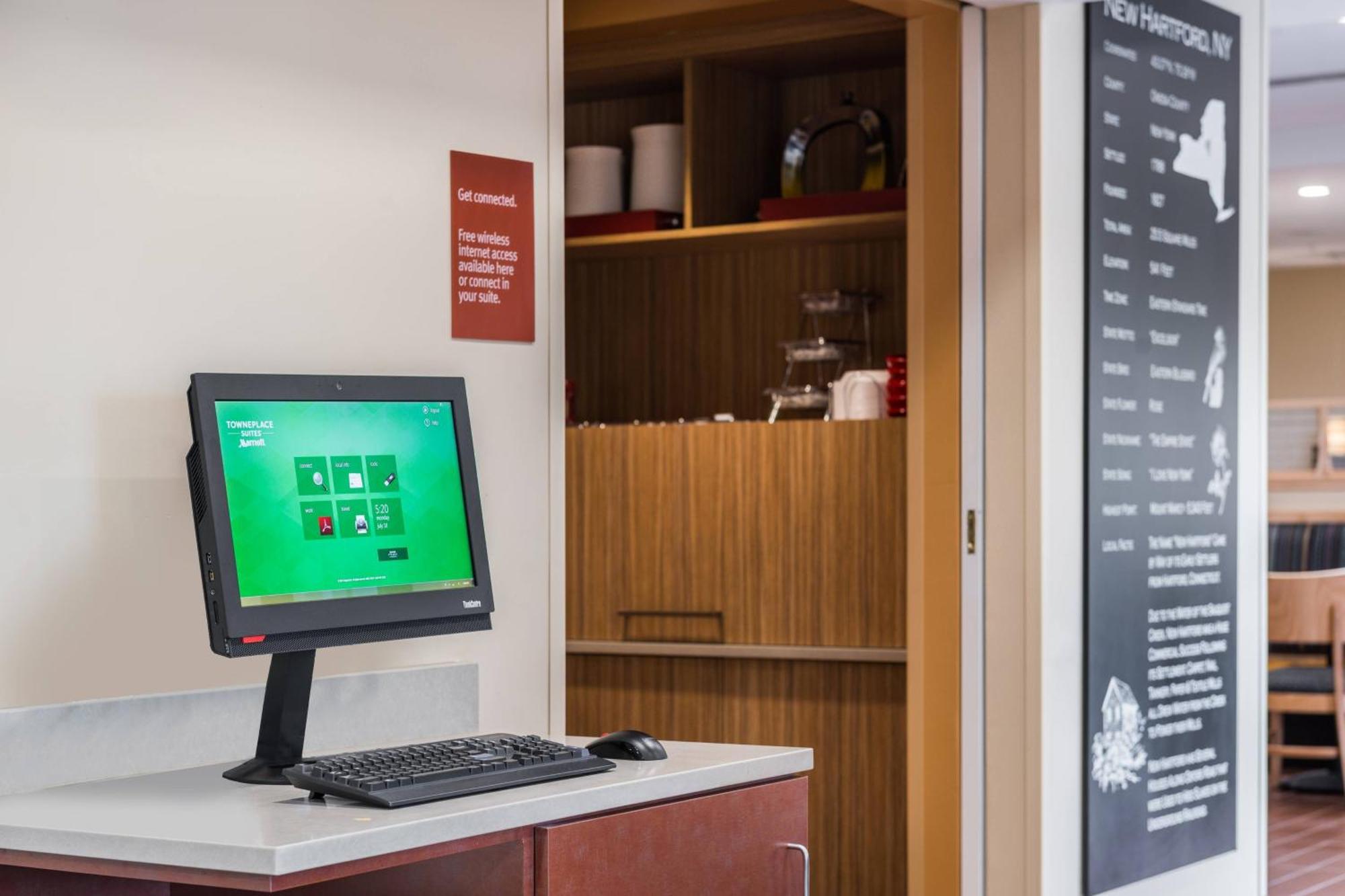 Towneplace Suites By Marriott New Hartford Экстерьер фото