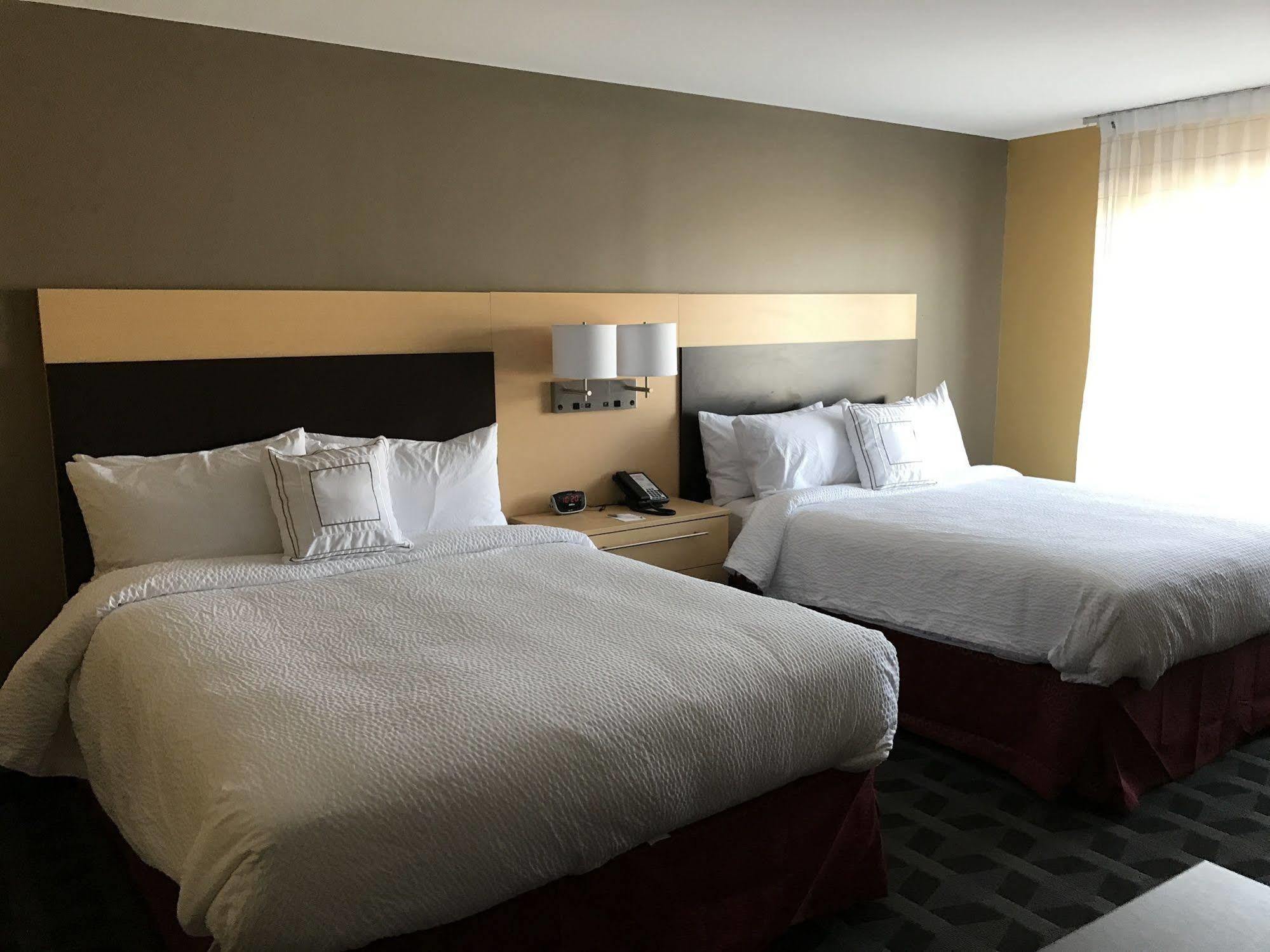 Towneplace Suites By Marriott New Hartford Экстерьер фото