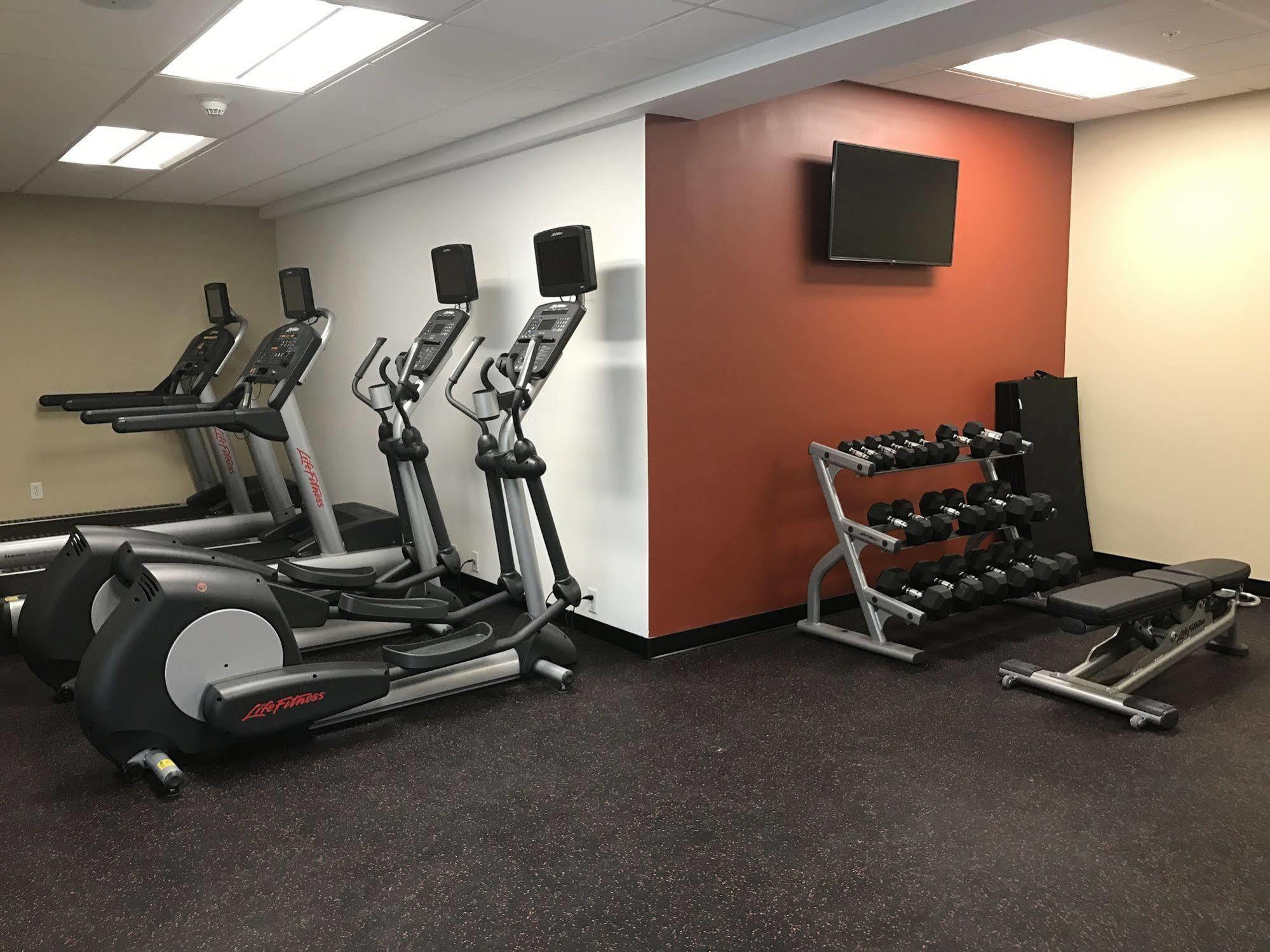 Towneplace Suites By Marriott New Hartford Экстерьер фото