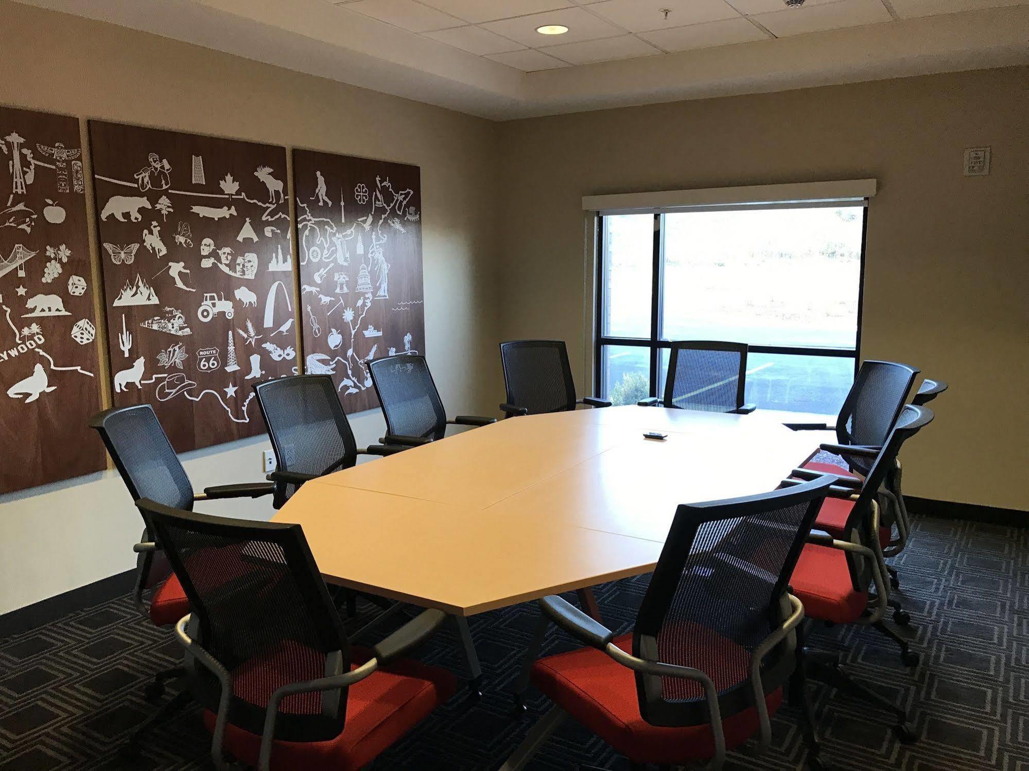 Towneplace Suites By Marriott New Hartford Экстерьер фото